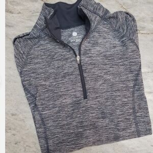 Old Navy Active Women's semi fitted top